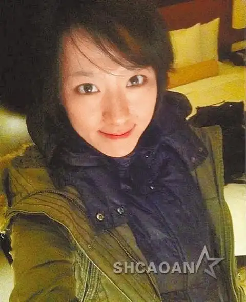 五月天阿信(陈信宏)同居"表妹"2年 怪兽和石头小姨子阿沚订婚(图)