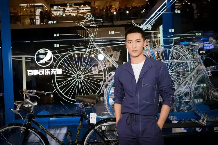 杨洋寸头硬汉演上瘾打乒乓球技术加分