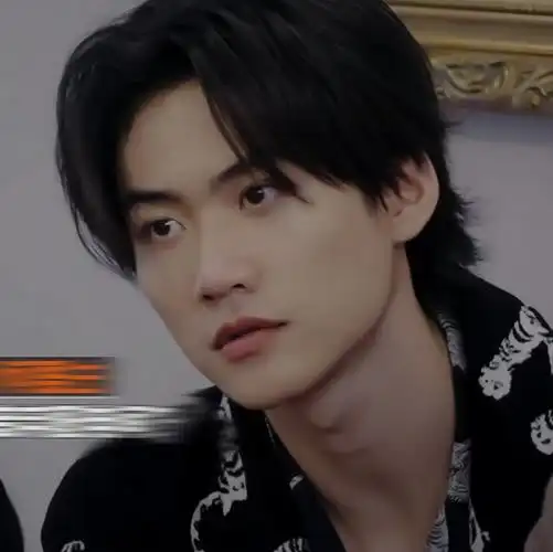 爱豆头像可二改周柯宇周柯宇可二改赞评论更多所有评论你也来说些什么