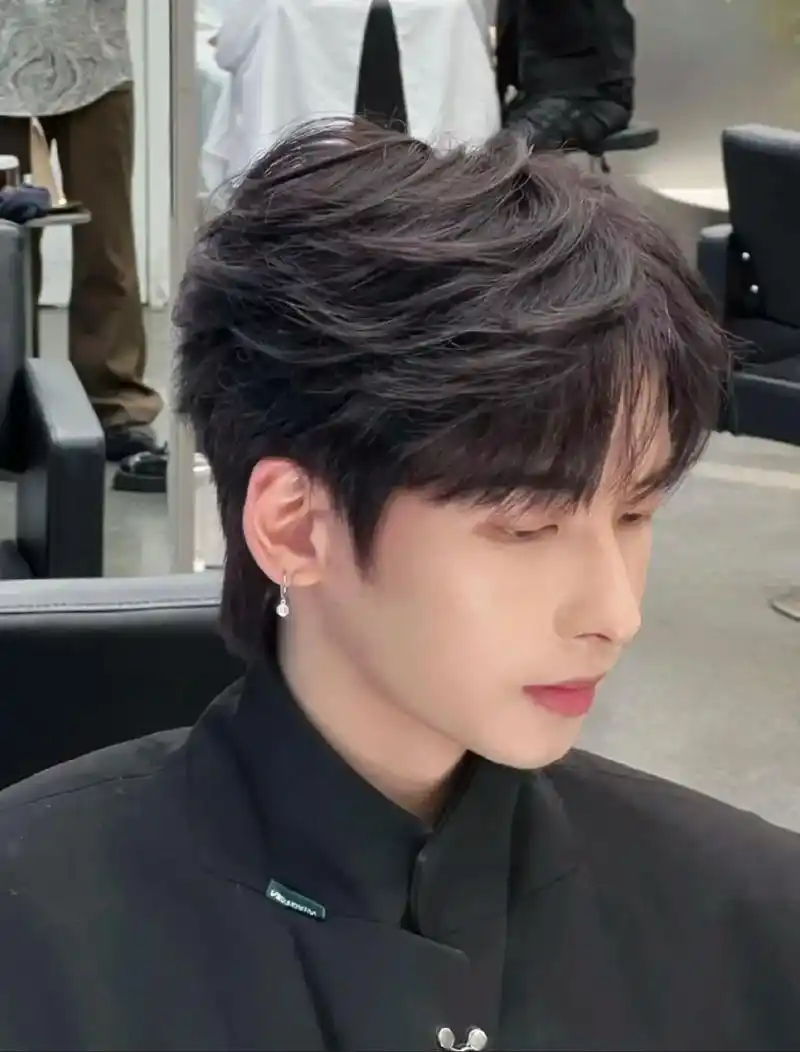 男生烫发发型推荐 #微分碎盖发型 #束状纹理烫 #好打理的 - 抖音