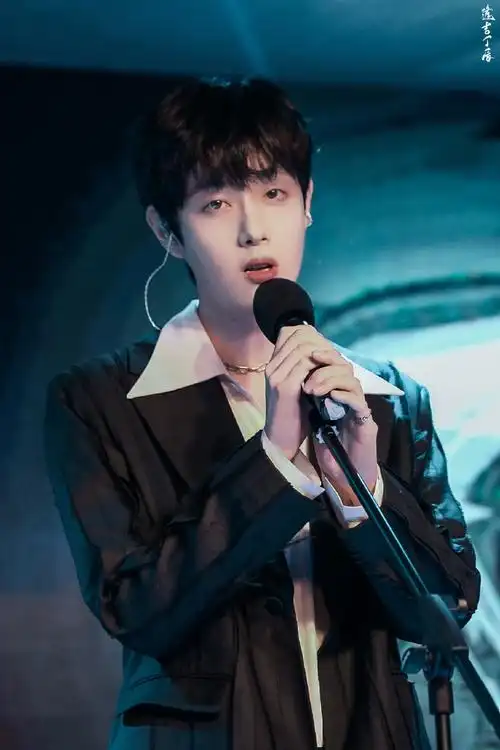 王喆1126生日快乐