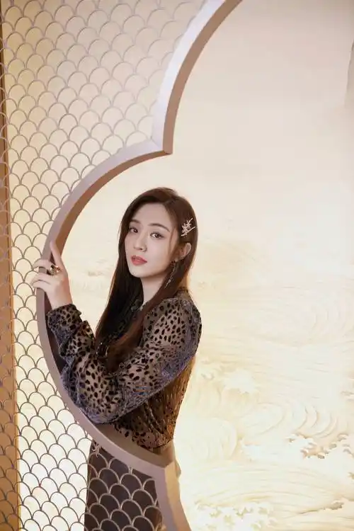 王晓晨我们的新时代之美丽的你开机饰演新时代女青年