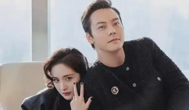 意不意外?杨幂陈伟霆官宣啦!爱情照亮娱乐圈