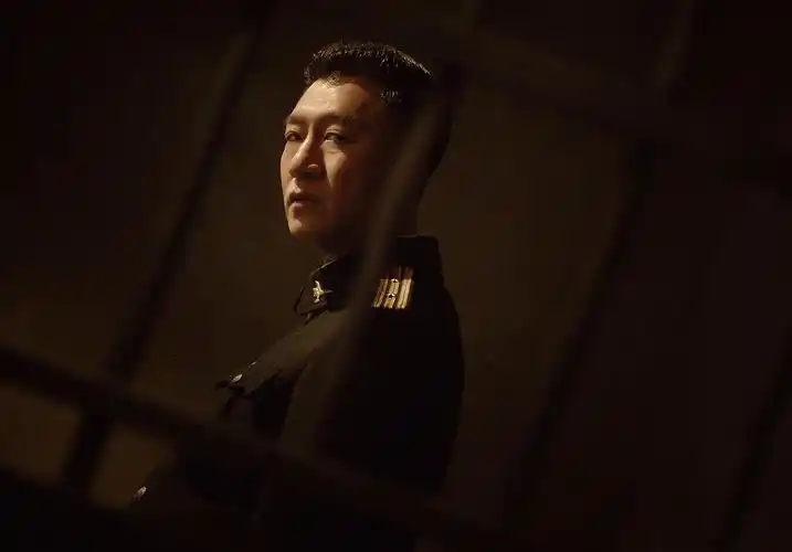 谍战年代大戏《新世界》变成了神奇玄幻剧,孙红雷独撑场面!