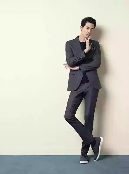 赵寅成拍的parkland 2015秋冬大片,一大早就有大长腿看,感觉棒棒哒