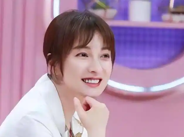 吴昕郑凯恋情实锤两人多次低调同游四年前就已经传出绯闻