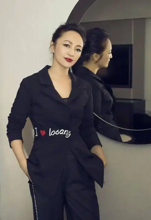 47岁"英姑"罗海琼低调嫁给华谊副总裁,如今事业爱情双丰收