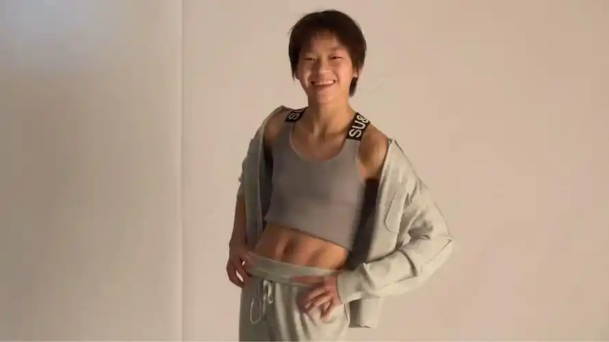 大秀腹肌,活力气质范儿,人民日报 央视盛赞