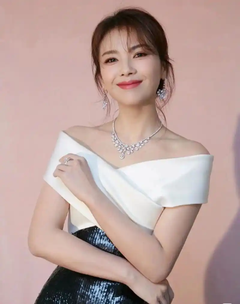 美女壁纸第229期—刘涛