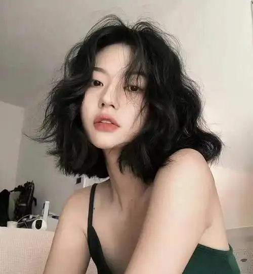 适合圆脸女生的5个发型显脸瘦又减龄提升气质好几倍