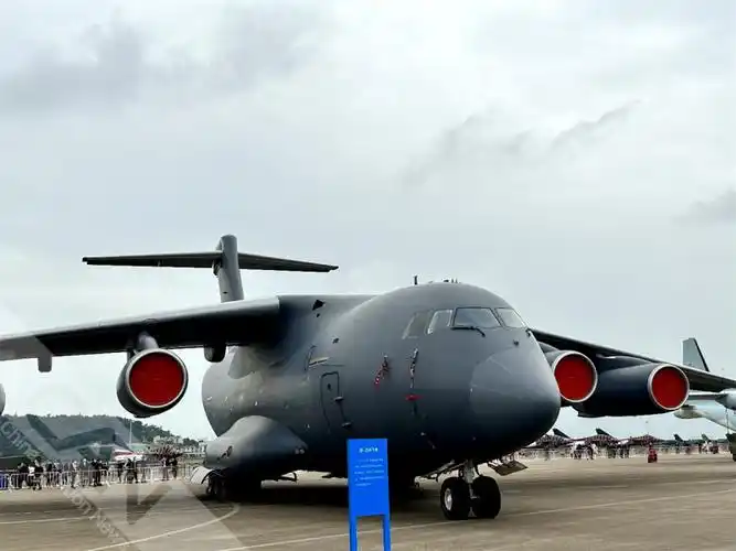 组图运20a亮相中国航展静展区