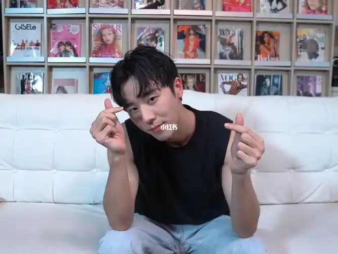 林嘉威首本写真爱恋嘉威拍摄幕后花絮