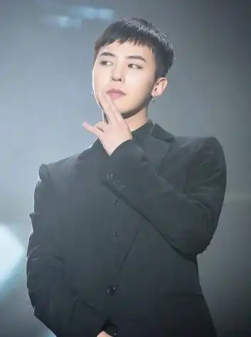 权志龙发型叫什么 权志龙发型图片