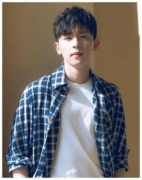 邓伦曝光税务丑闻娱乐圈隐秘曝光疑云重重