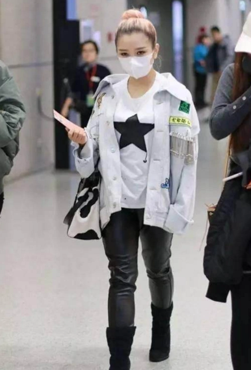 为什么腿粗的女星都爱穿紧身皮裤