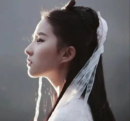 网友晒刘亦菲野生照,无修图照飘仙气,激动用11个"好美"形容