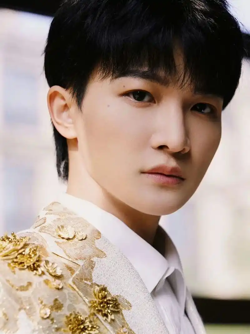 #壁纸# #周深壁纸# #周深# #卡布叻_周深# #宝藏男孩周深# #周深红毯#