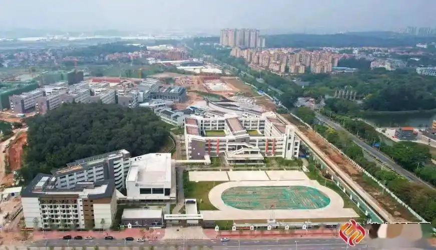 南海区十二年一贯制公办学校,以"对标深圳实验学校,再造一间石门中学"