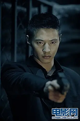 《孤胆特工》发中文海报 9月16日元斌为爱而战(2)_韩国_电影网_1905.