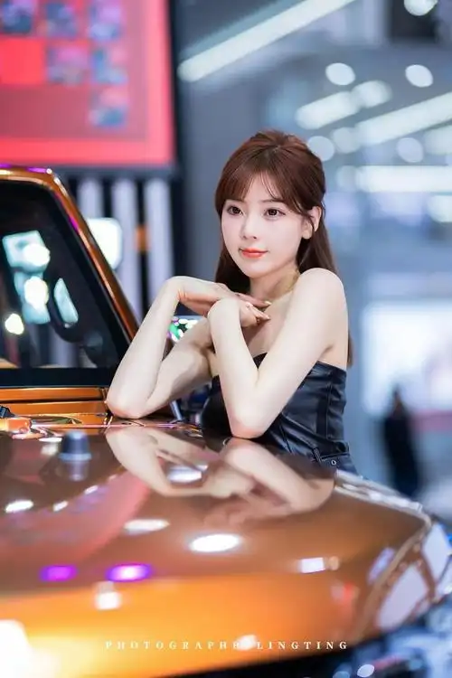 越看越好看的车模春晓_网易订阅