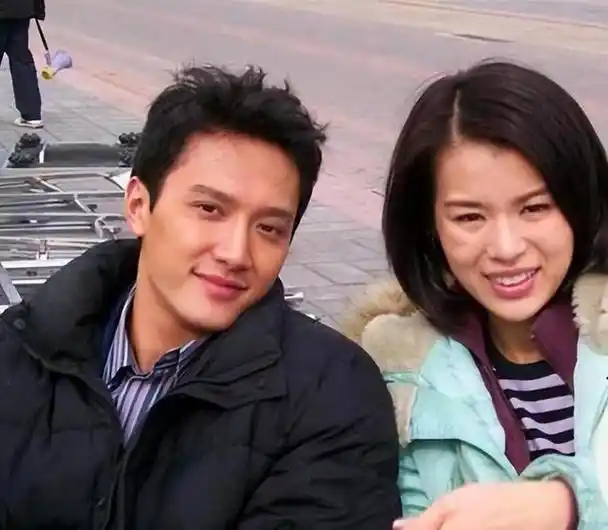 冯绍峰得意极了!我那"大杀四方"的前妻赵丽颖,如今到底有多牛