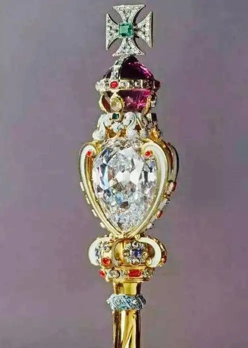 英国伊丽莎白二世女王珍宝知多少