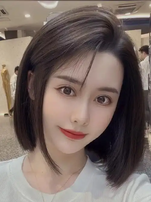 想尝试锁骨发的女生可以参考这款发型~.拯救圆脸大