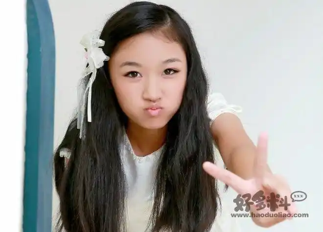 杨可伊个人资料因与蔡徐坤上同一所学校而被大家热议