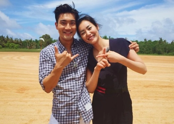 刘雯崔始源ins取关!"石榴"夫妇营业结束!