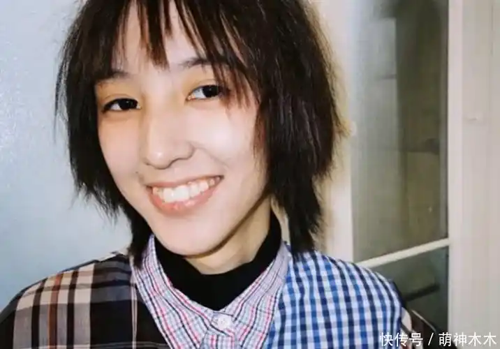 华晨宇王悦伊冲上热搜,女方和服造型曝光,精日言论再引热议