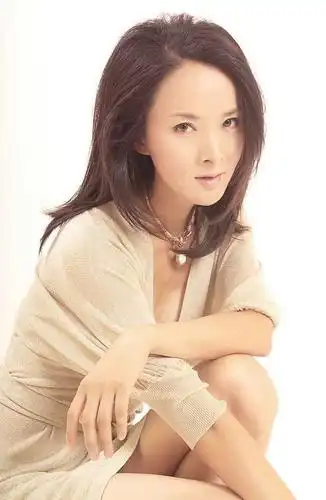 师小红与谢兰因戏生情,甘做丁克哪知老来得子,如今家庭幸福美满