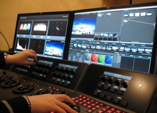 成品输出--制作好的影视作品输出到各种格式的录像带,播