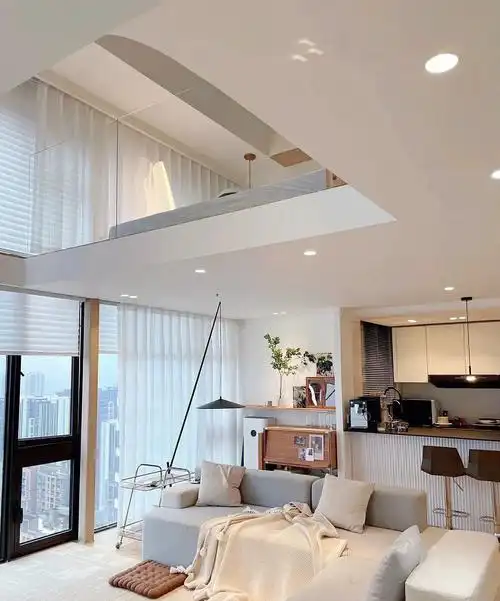 滨湖精装修复式两房面积50平总价50万,首付25万地铁5号线,地铁口市政