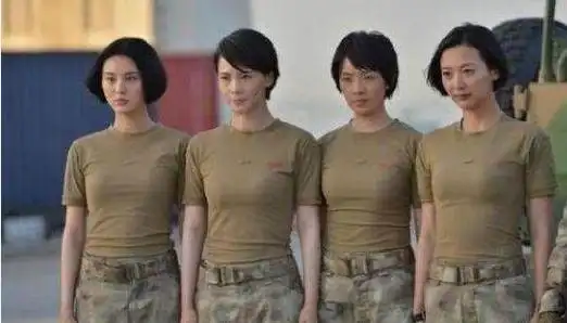 9张让人尴尬又害羞穿帮镜头,临时工导演毁童年啊!