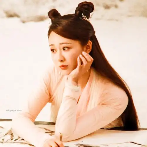 "甜有100种方式,吃糖,蛋糕和98次想你." / 杨紫白夭夭