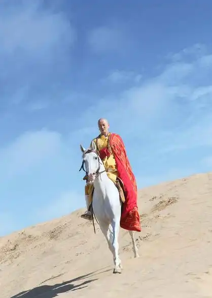 谢楠恶搞吴京誓将"高端黑"进行到底 良口中学超酷打架