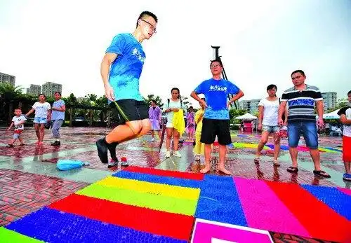 疯狂指压板_拓展项目_拓展推荐_盐城翰登户外拓展训练有限公司