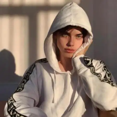 欧美潮图微信头像男生,行走江湖的男人