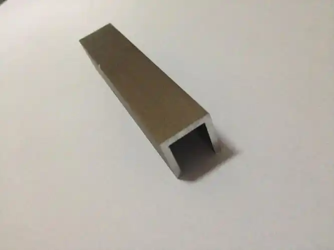 u型槽包边u型铝槽铝合金槽条导轨玻璃固定卡槽夹槽铝型材凹型