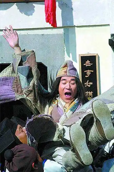 张默要演一个新济公 不做张国立的接班人(组图)