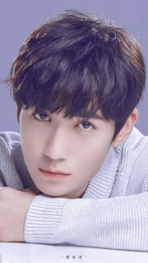 朱一龙(图源@-雪顶顶-)