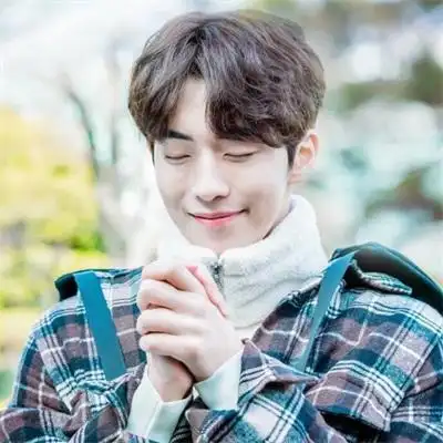 阳光干净帅哥头像图片 不可抗拒的笑容_男生头像_美头网