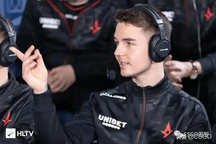 2021年度csgo赛事十大经典镜头_残局_比赛_阿汤哥