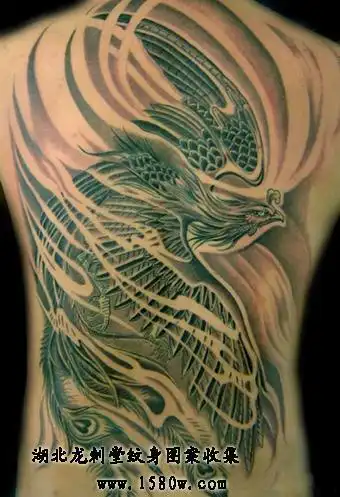 半背凤凰纹身图案