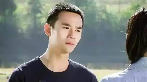 回顾演员王凯父亲肺癌离世后他被查出肺部阴影红不红已不重要