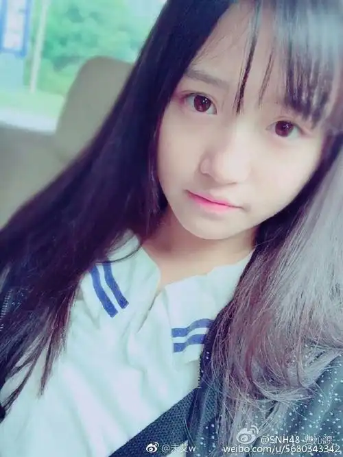 河太子费沁源十四五岁素颜