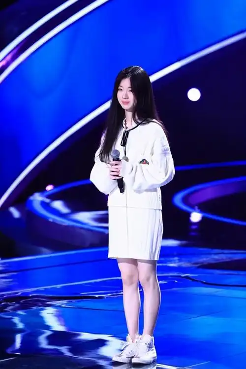 单依纯为啥会获得中国好声音冠军?从穿搭方面全面解析