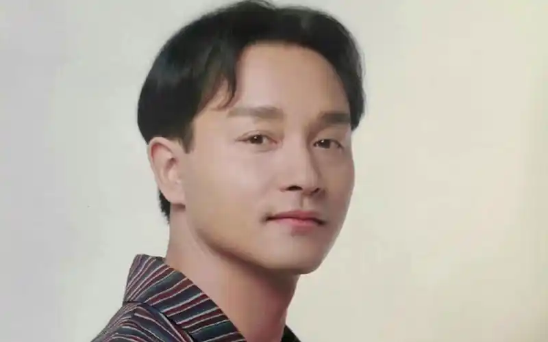 张国荣最欢快的一首经典歌曲,曾经风靡全国!猜是哪首,呵呵!