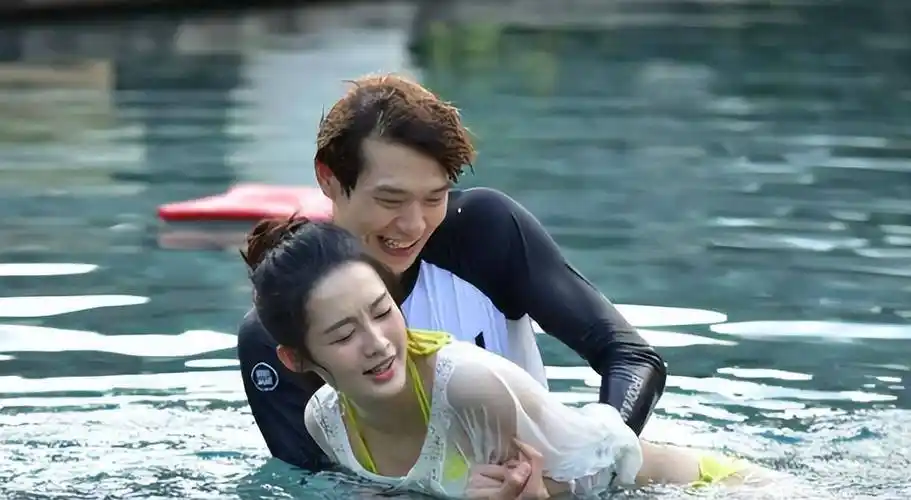 魏大勋回应:手下留情_李沁_观众_减肥