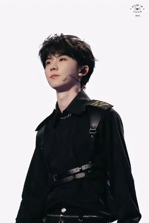 马嘉祺叁重楼暨出道四周年演唱会##马嘉祺廿一幕启循光赴盛景